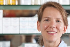 Nadine Part, Apothekerin